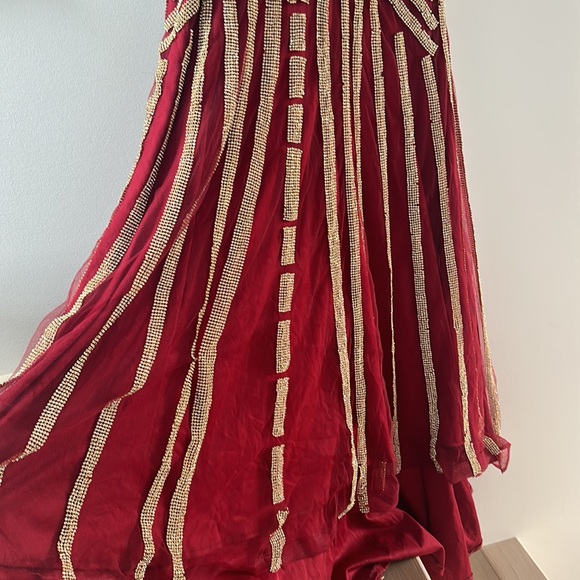 ELEGANT Red Diamond Gown - Picture 5 of 5